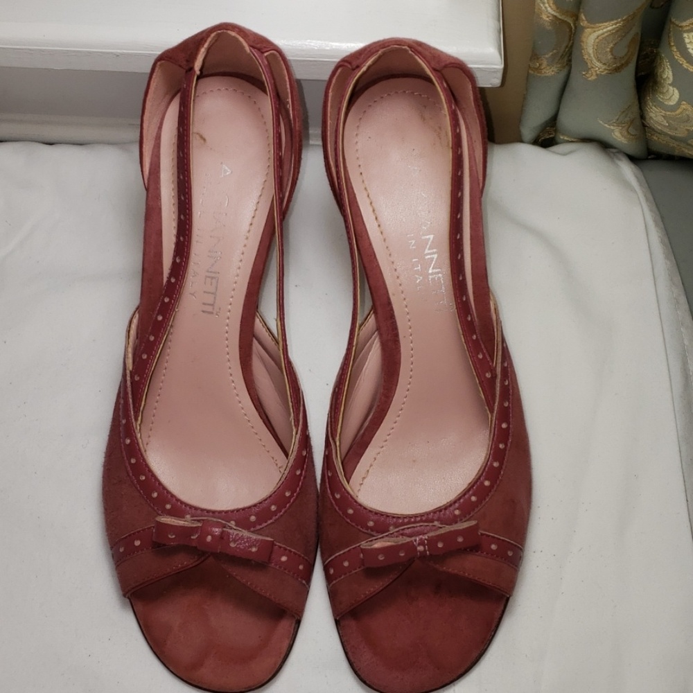 A. GIANNETTI ITALY Mauve suede 7.5 Heels